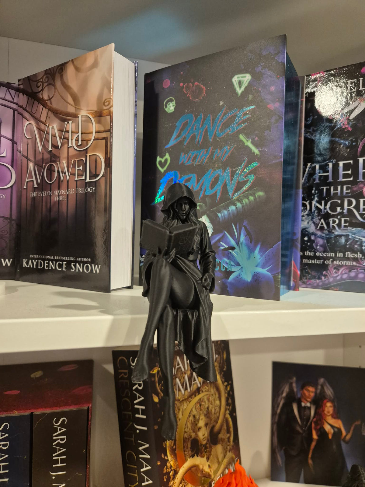 The Book Babe | 3D Printed Bookish Reader Figurine | Shelf Decor